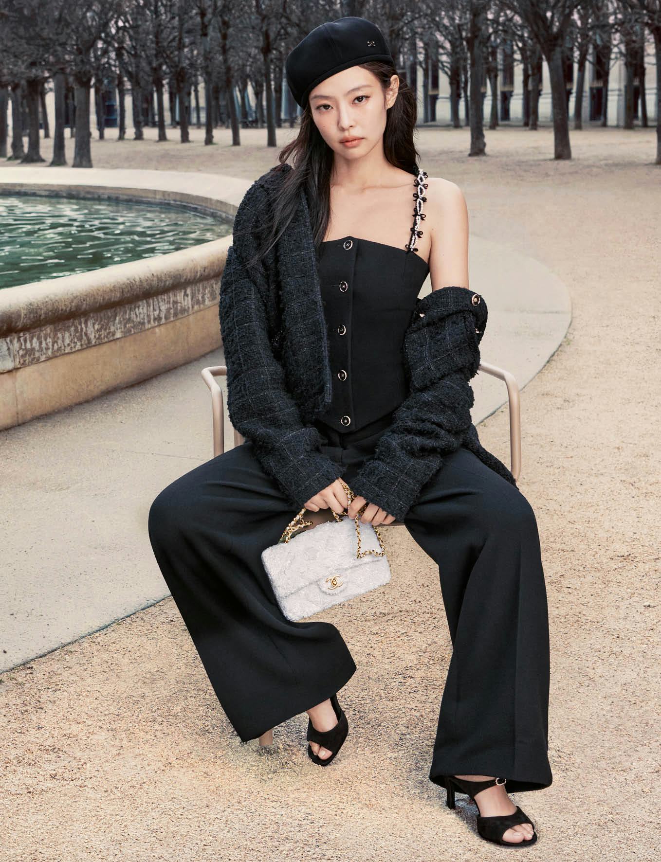 Jeans & Flats Are So Chanel — Just Ask Jennie