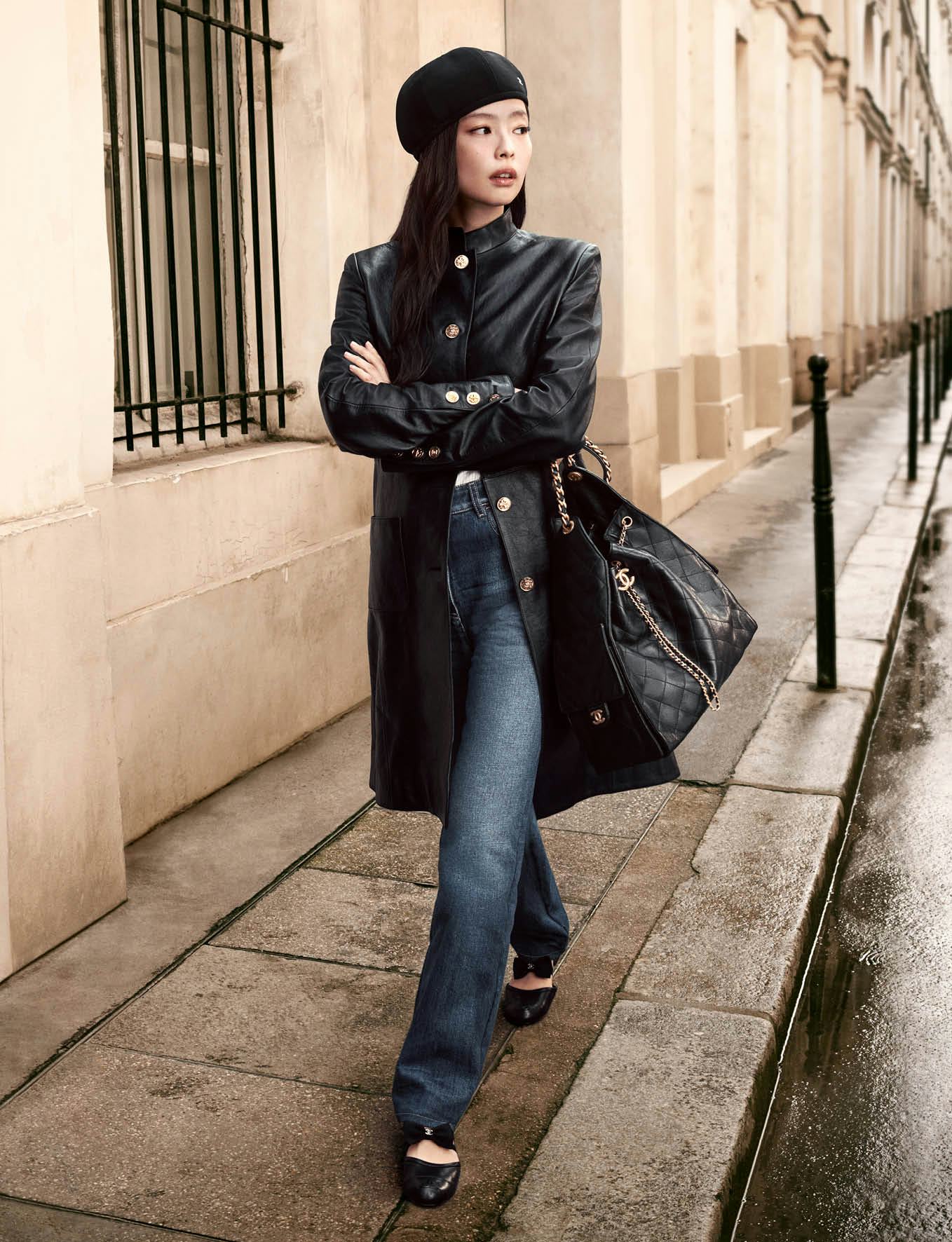 CHANEL Printed Washed Denim Jeans ジェニー着用 Chanel Printed Washed Light Blue Denim Jeans – SANDS