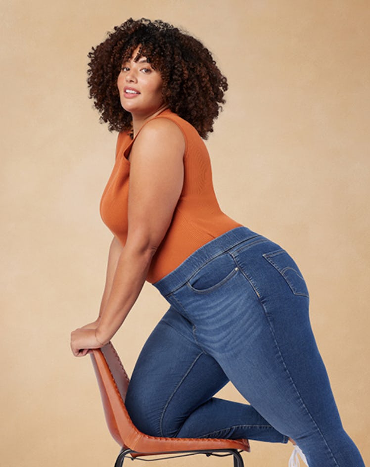 Levi Strauss Signature Gold Curvy Totally Shaping Straight Jeans
