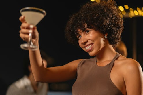 The new app Dion is like Venmo for sending drinks.