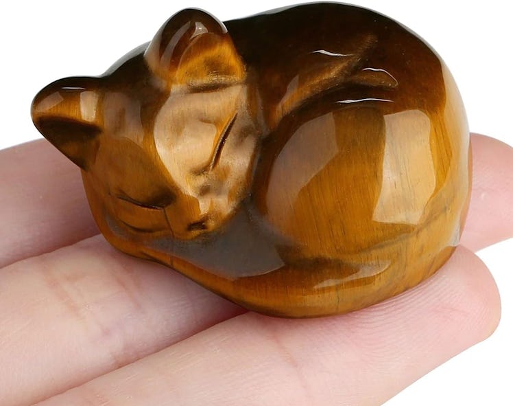 LAIDANLA Lounging Cat Carving