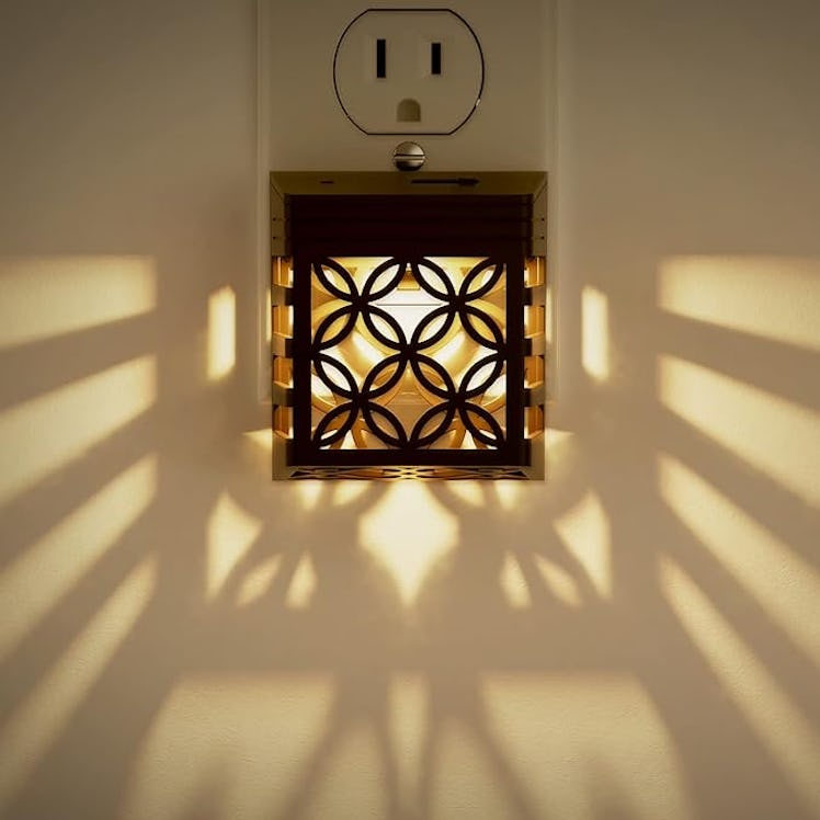 DORESshop Night Light With Dusk To Dawn Sensor