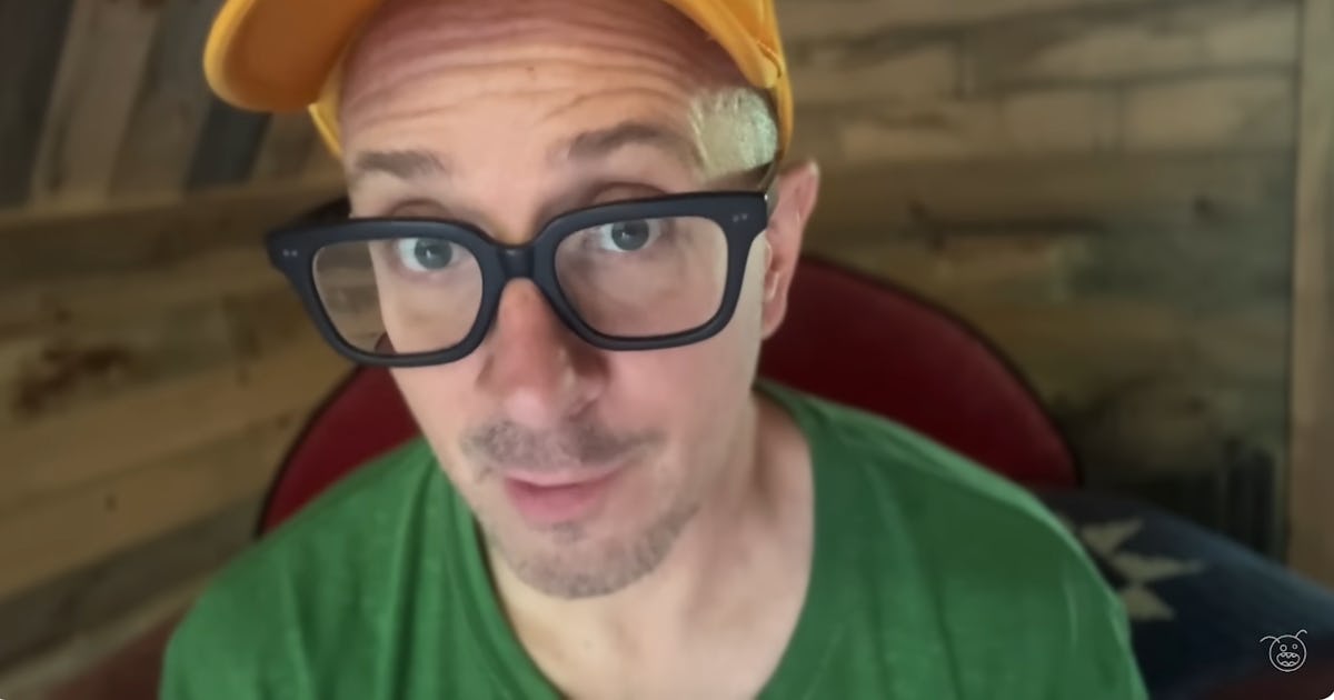 Steve From 'Blue's Clues' Is Starting A Podcast For Adults & Our Inner Child Is Happy Crying