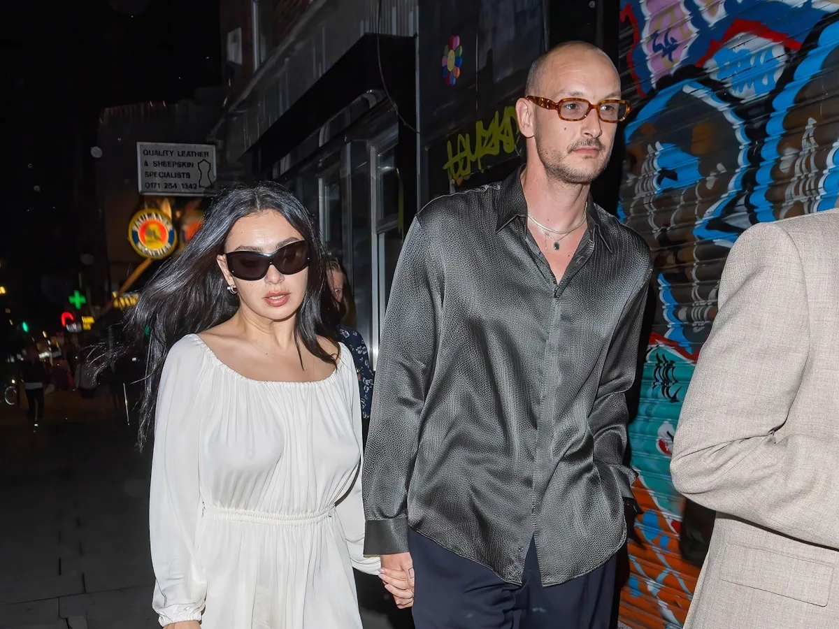 cry meaning cigarettes after sex Cigarettes After Sex - Cry