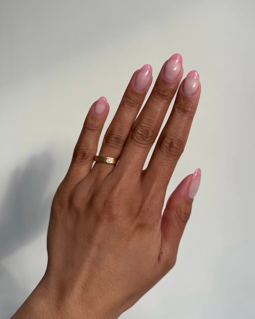 Nail Minimalist Rose Art 2025