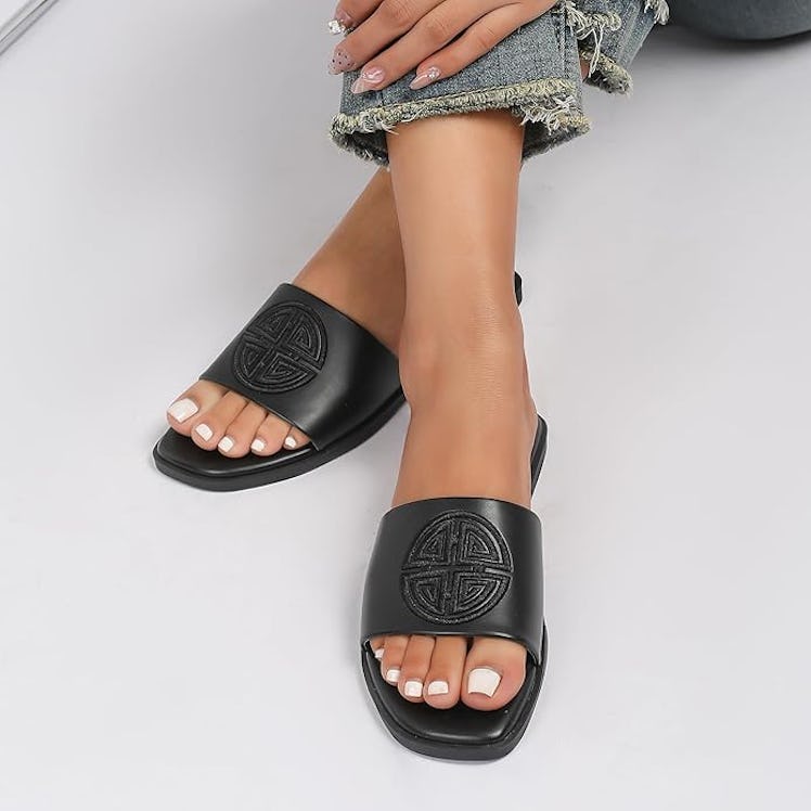 Stratuxx Kaze Flat Sandals