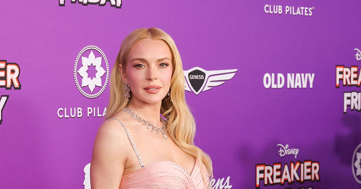 Lindsay Lohan Just Gave The "Princess Nail" Trend A Cool-Girl Upgrade