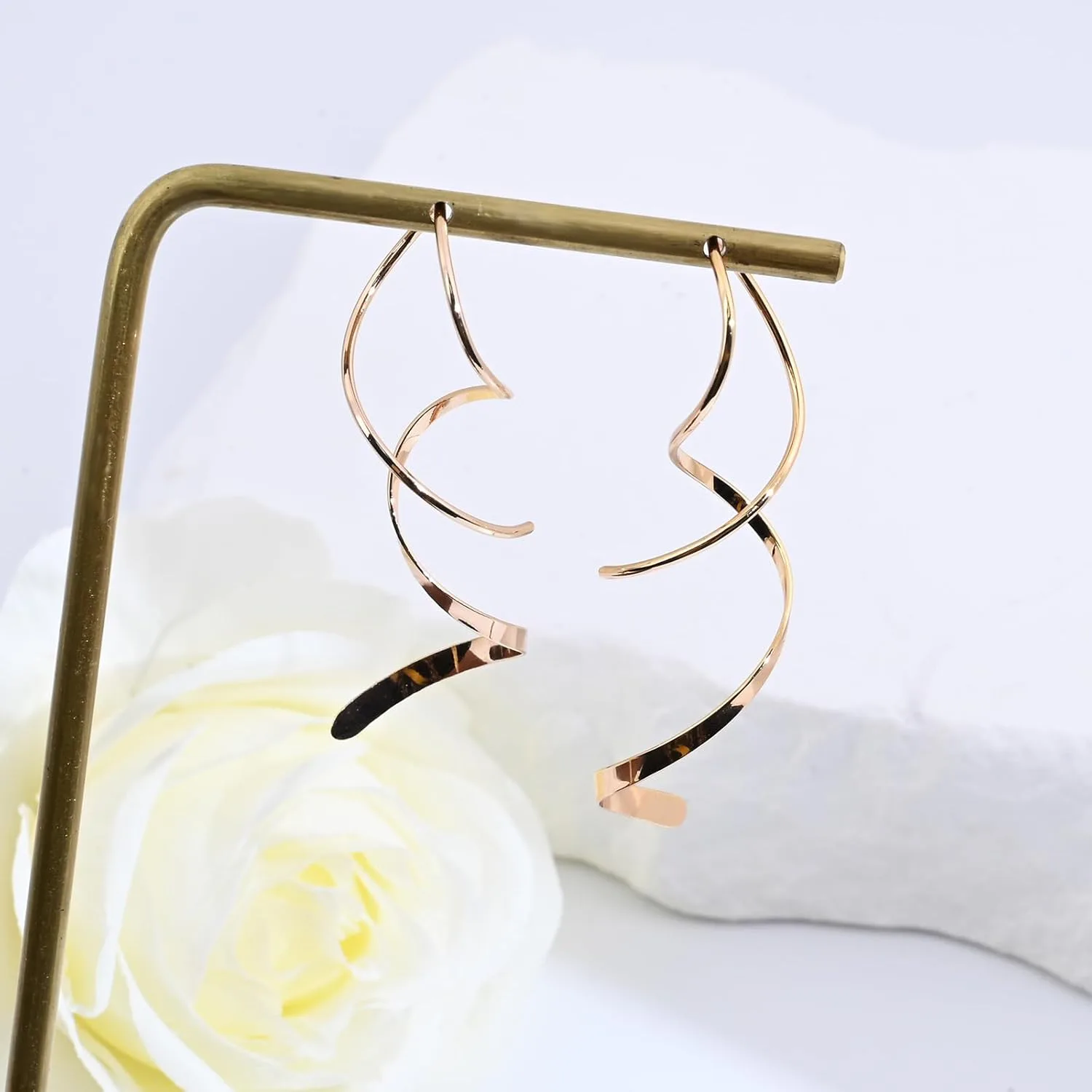 Desnuage Store Gold Plated Spiral Threader Earrings