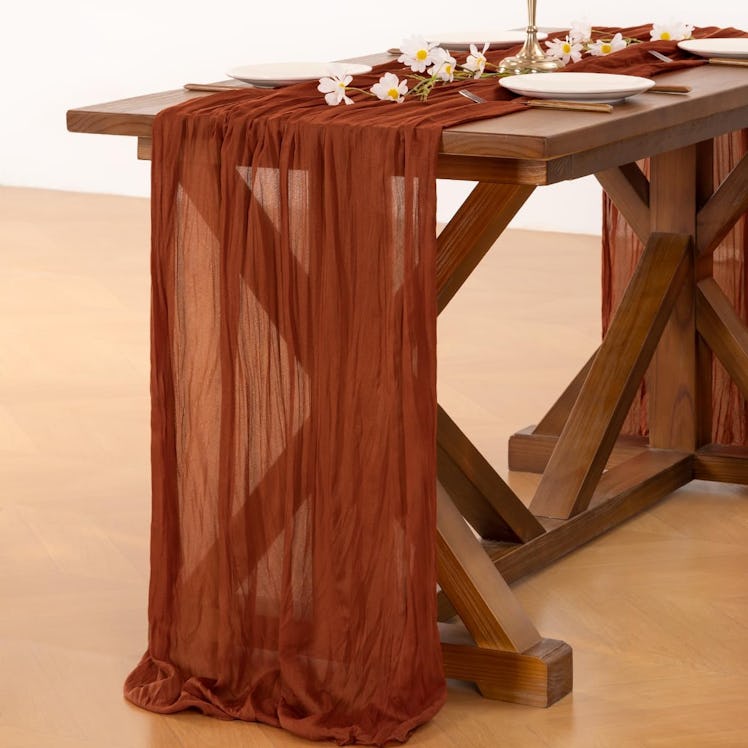 Socomi Gauze Table Runner