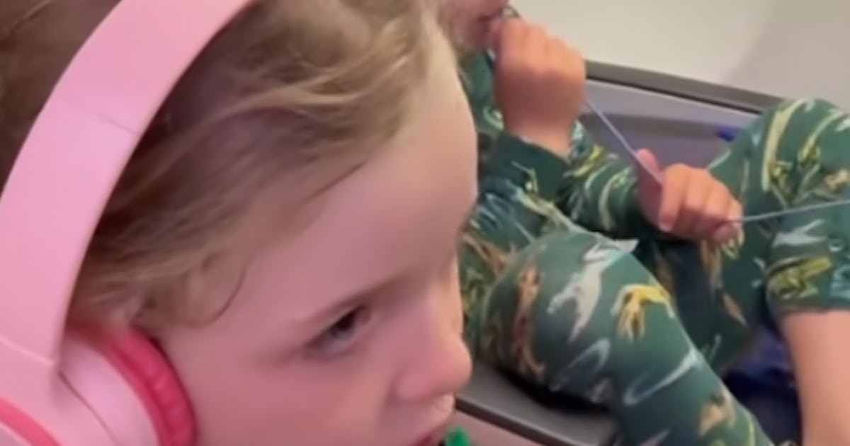 A Mom Admits She Left Her Family Vacation 5 Days Early & People Have *Thoughts*