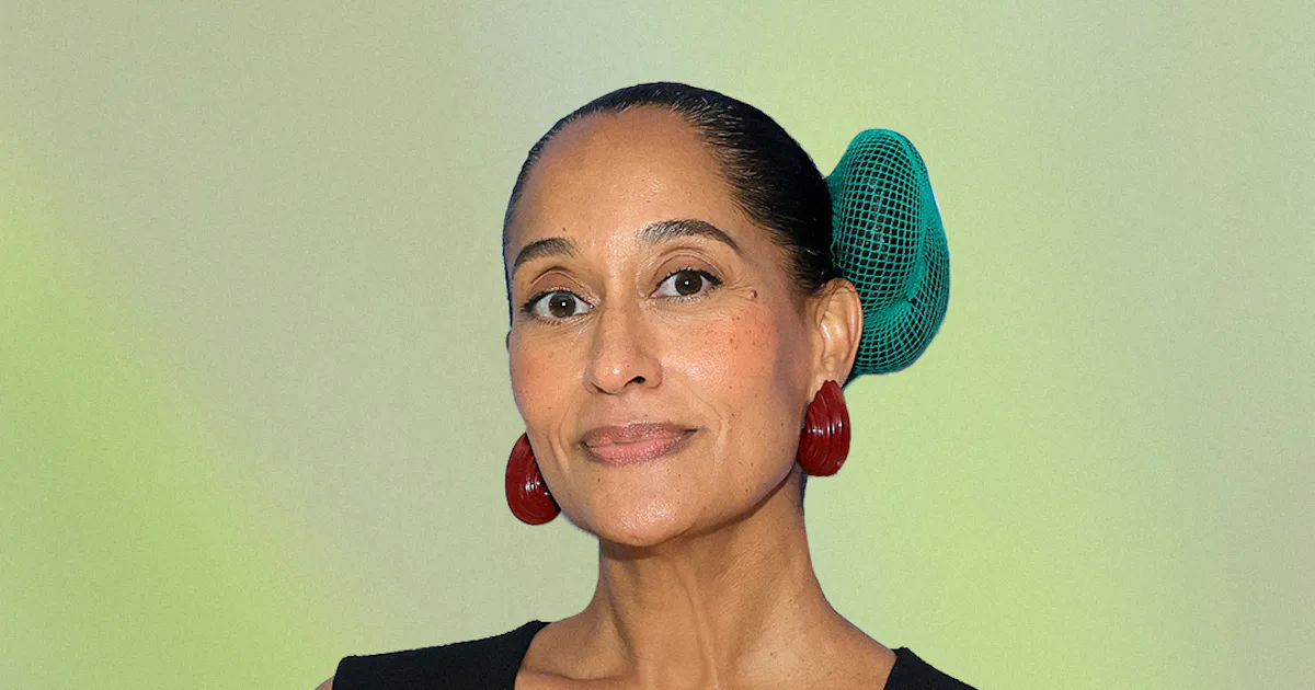 In Her New Travel Series, Tracee Ellis Ross Overpacks Unapologetically In Her New Travel Series, Tracee Ellis Ross Overpacks Unapologetically