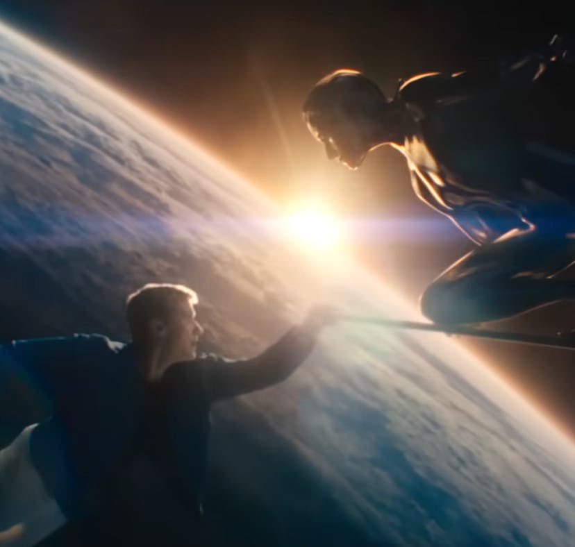 Julia Garner discusses the Silver Surfer's relationship with Johnny Storm (Joseph Quinn) in 'The Fan...