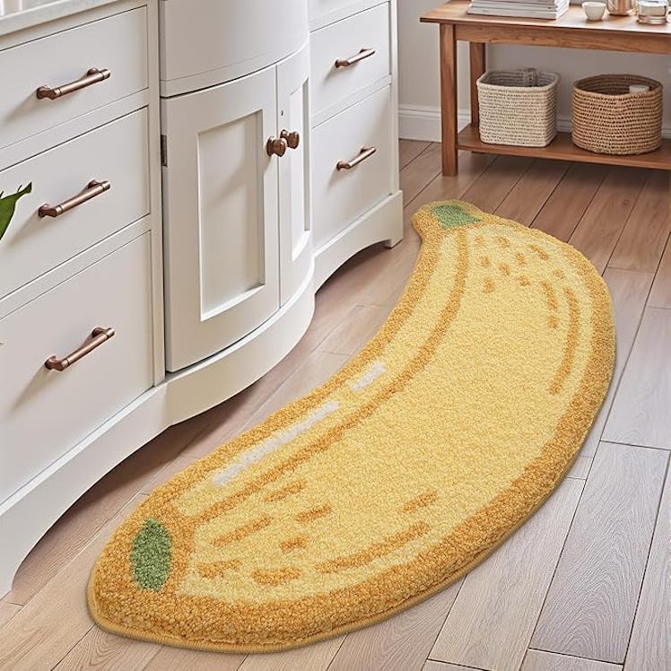LUMI Banana Bathroom Rug