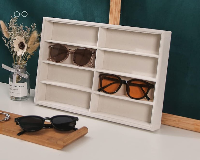 Coward Sunglass Organizer