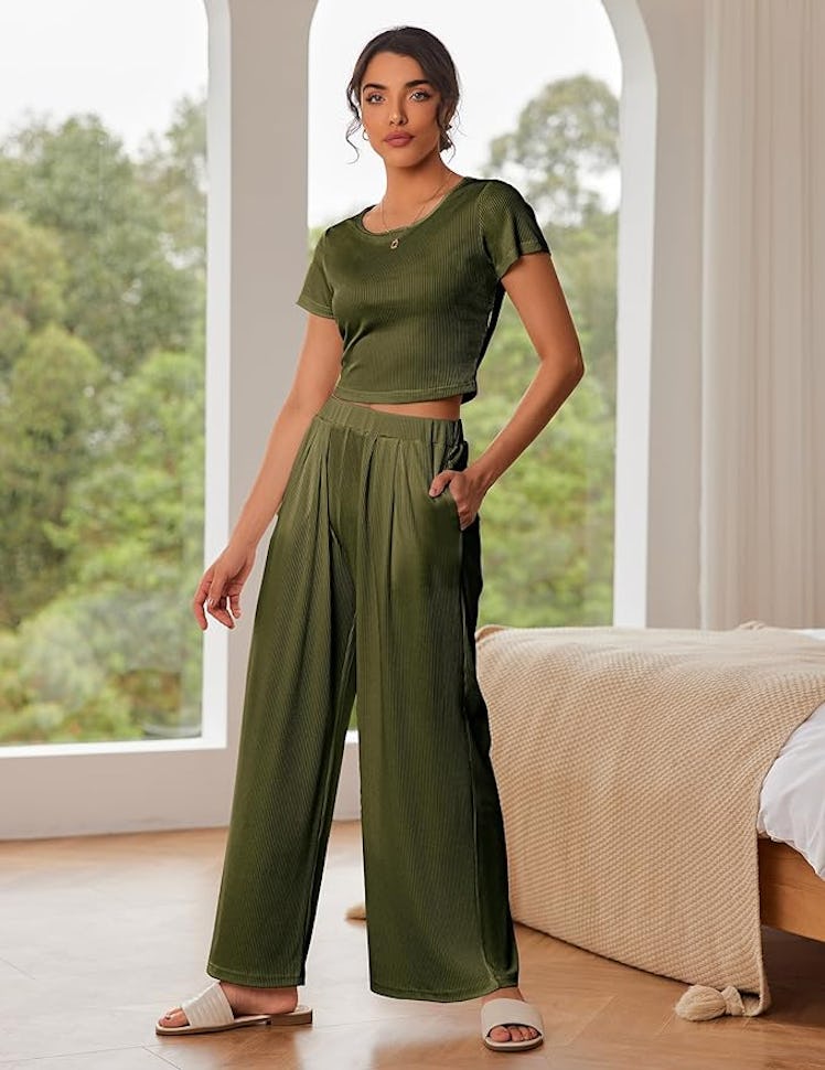 Ekouaer Short Sleeve Wide Leg Set (2 Pieces)