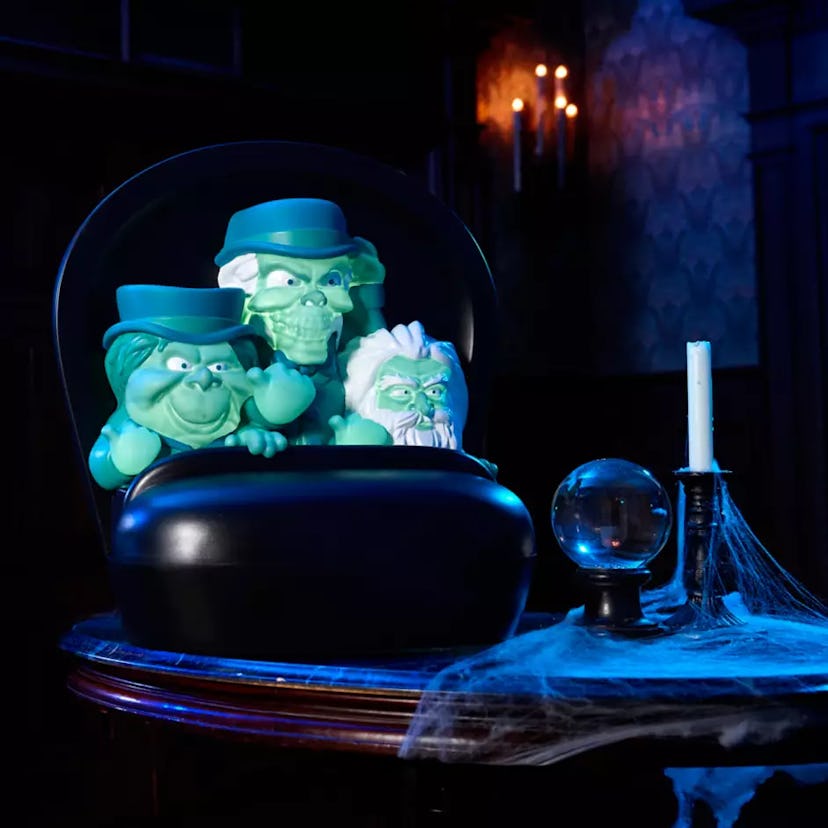 Hitchhiking Ghosts in Doom Buggy Light-Up Figure – The Haunted Mansion – Large 19 1/2''