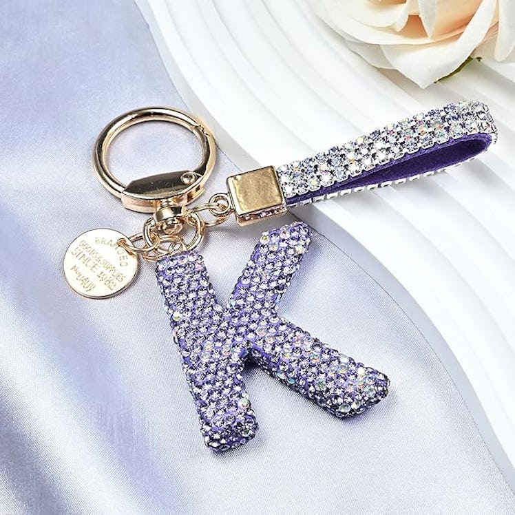 JINGUAZI Initial Letter Keychain