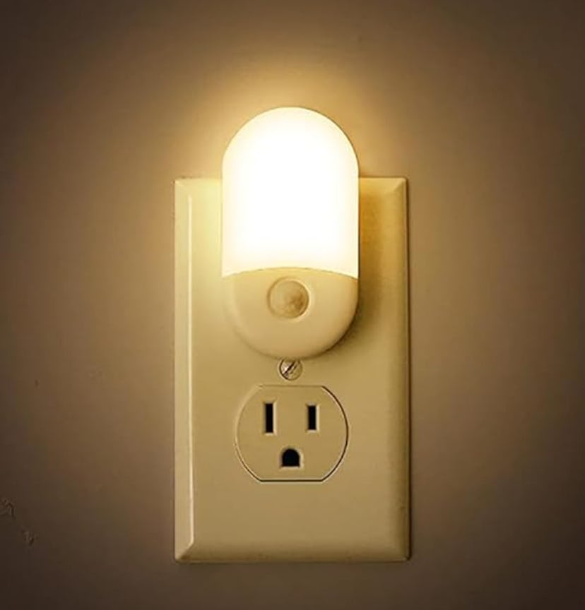 L LOHAS LED Motion Sensor Night-Light (2-Pack)