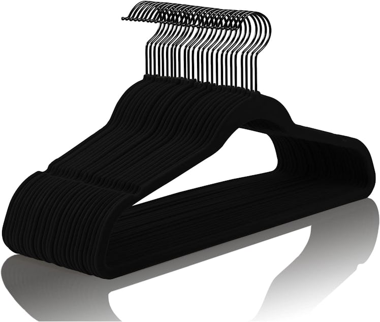 MIZGI Velvet Hangers (50-Pack)