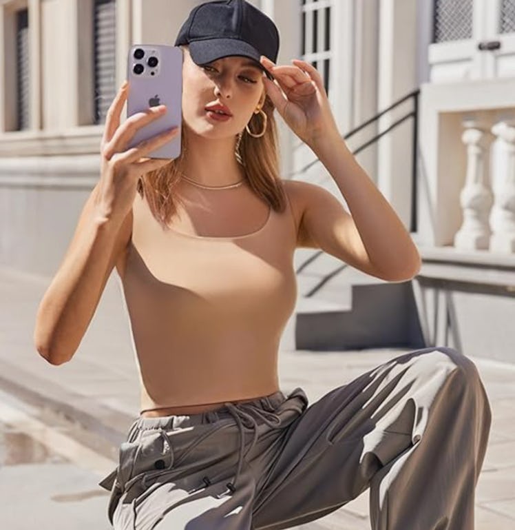 Zeagoo Square-Neck Crop Tank