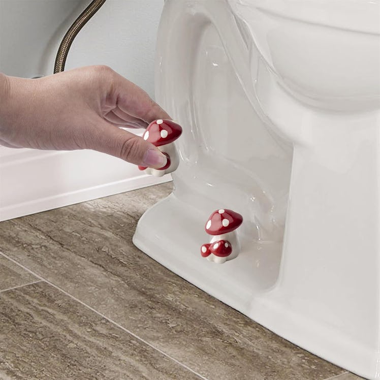 WANSHUNLMI Red Mushroom Toilet Floor Bolt Covers (Set of 2) 