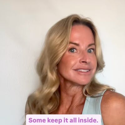 A woman with long, wavy hair smiles at the camera while discussing a topic related to 6th-grade social interactions. Text overlays provide context.