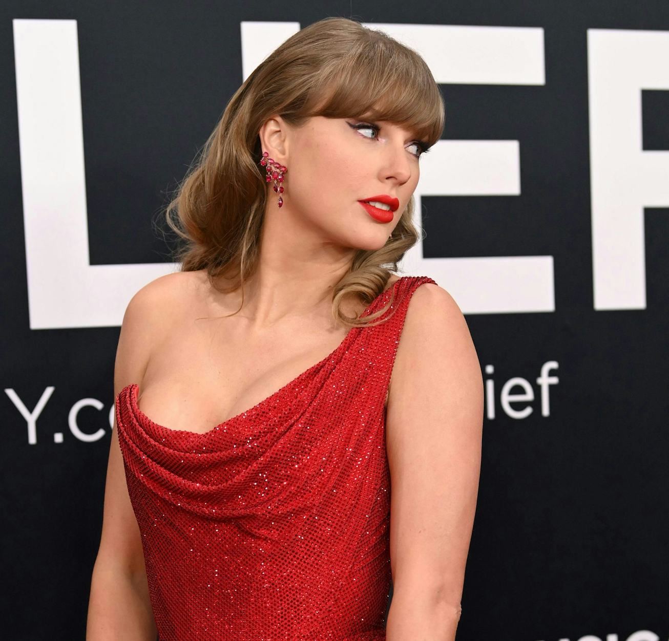 Taylor Swift liked tweets noting how Lady Gaga is connected to 'The Life of a Showgirl.'