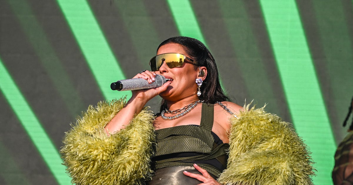 People Are Asking, "What Happened To Nelly Furtado?" After Her Latest Performance Went Viral