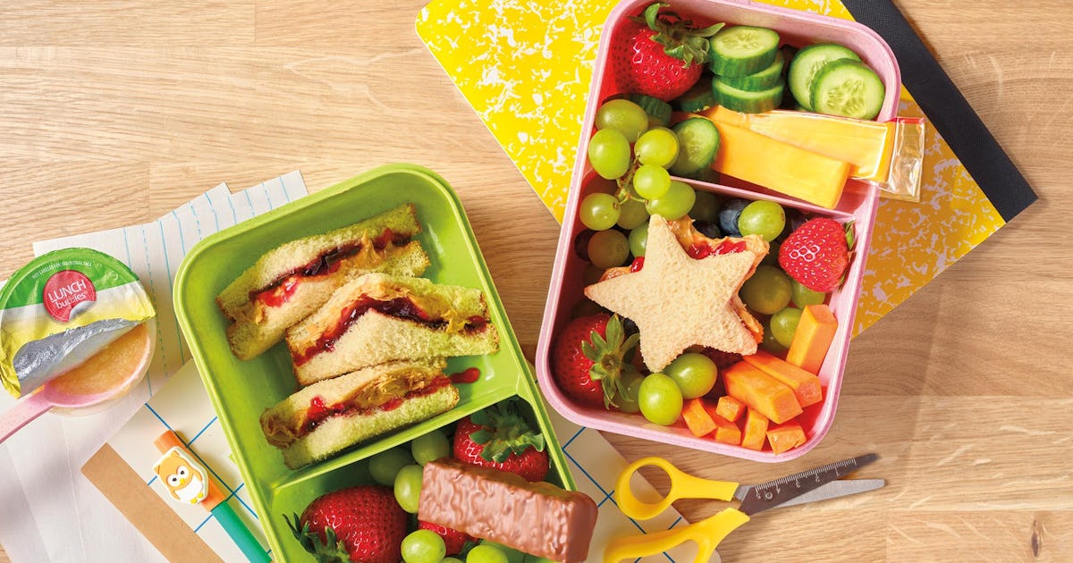 These ALDI Lunchbox Essentials Are A Busy Mom's Back-To-School Secret Weapon