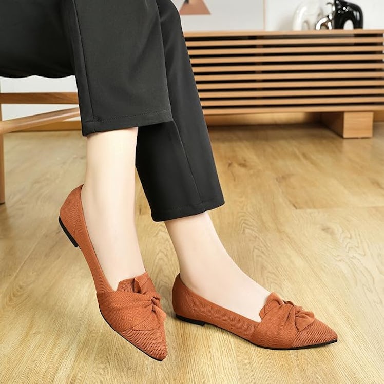 HIULYCENCE Pointed-Toe Flats