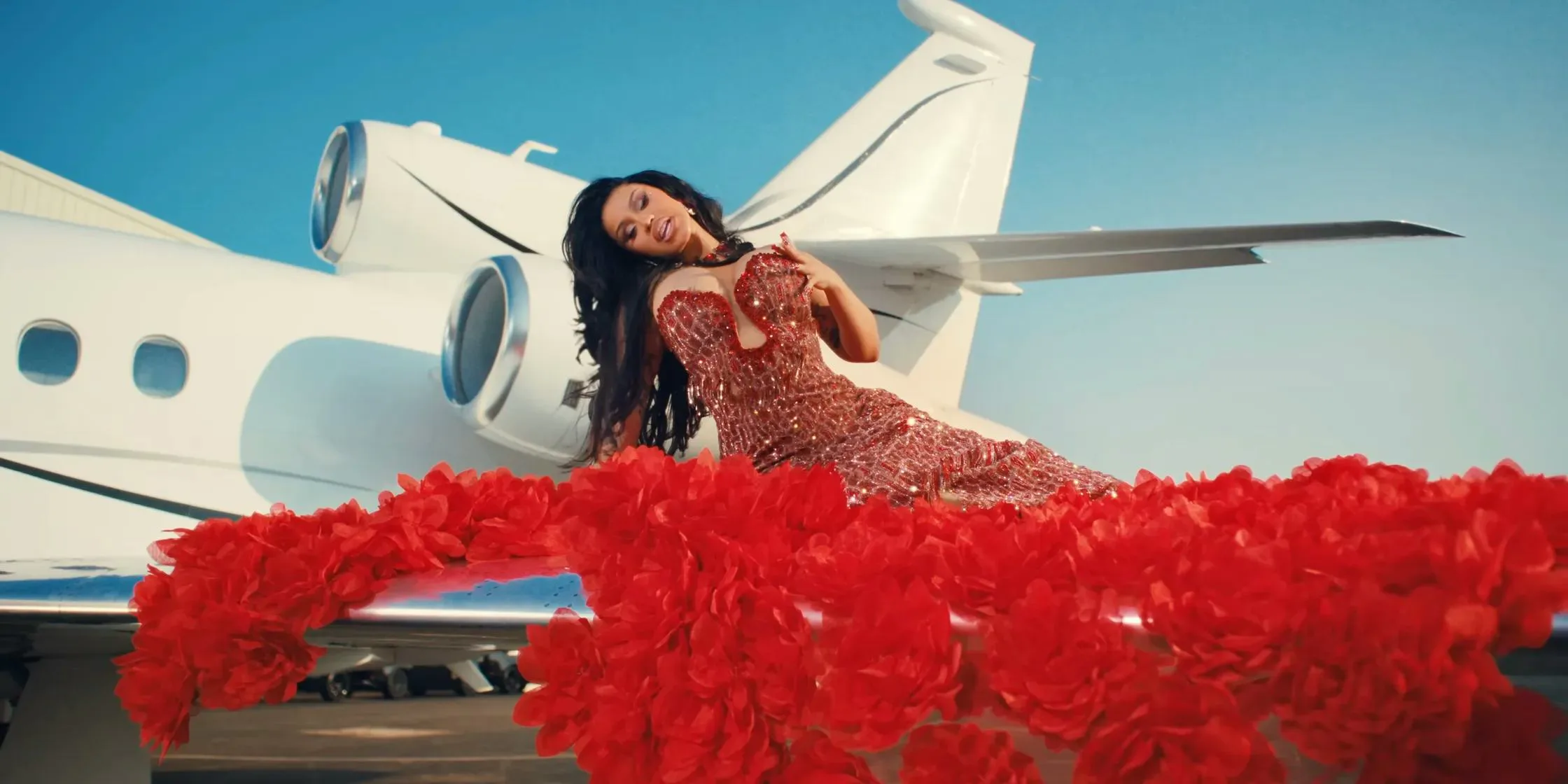 cardi b dress red The lady in red  such an amazing show @robertwun