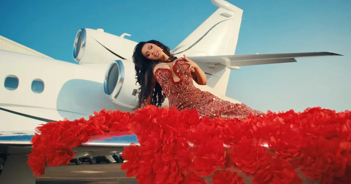 cardi b dress red The lady in red such an amazing show @robertwun