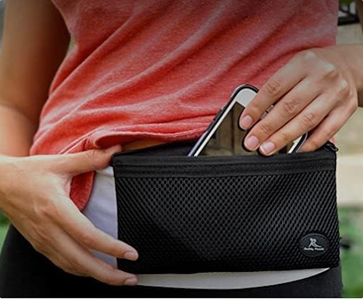 Running Buddy Magnetic Pouch