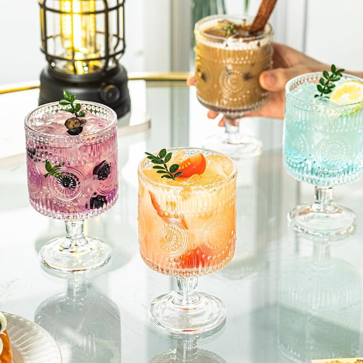 SoulTimes Romantic Vintage Goblet Glasses (Set of 4) 