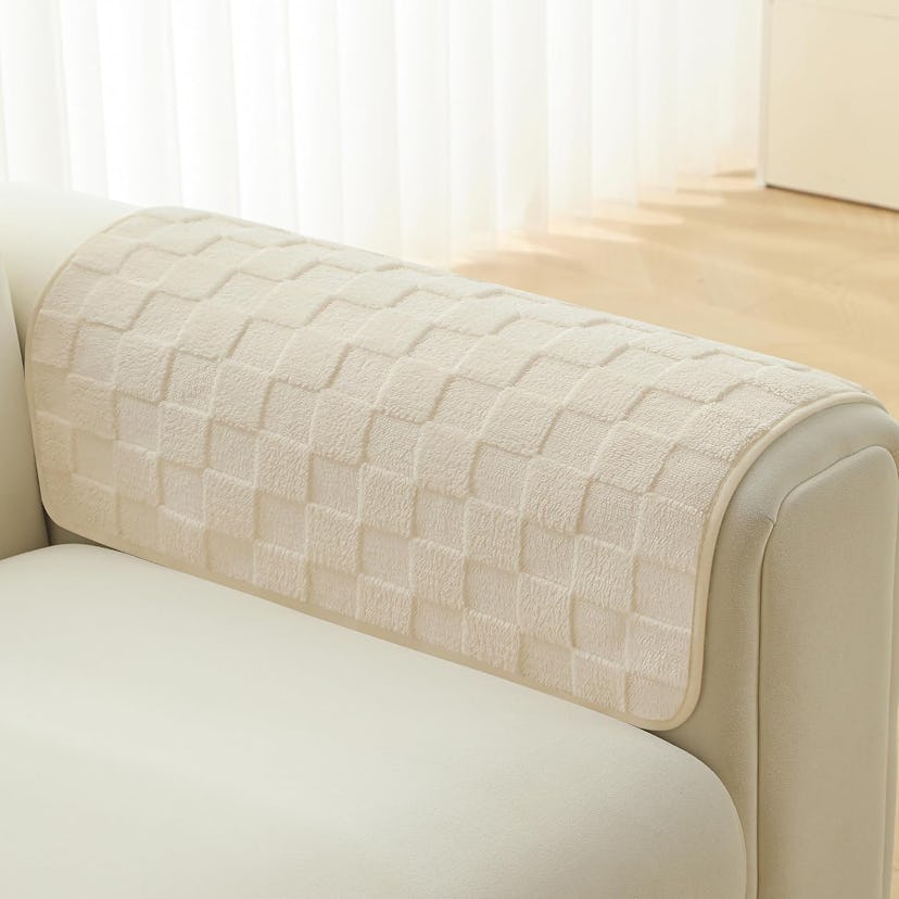 Foxdecor Fuzzy Couch Arm Covers (2-Pack)