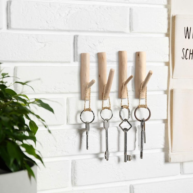 Jetec Wood Wall Hooks (6 Pieces)