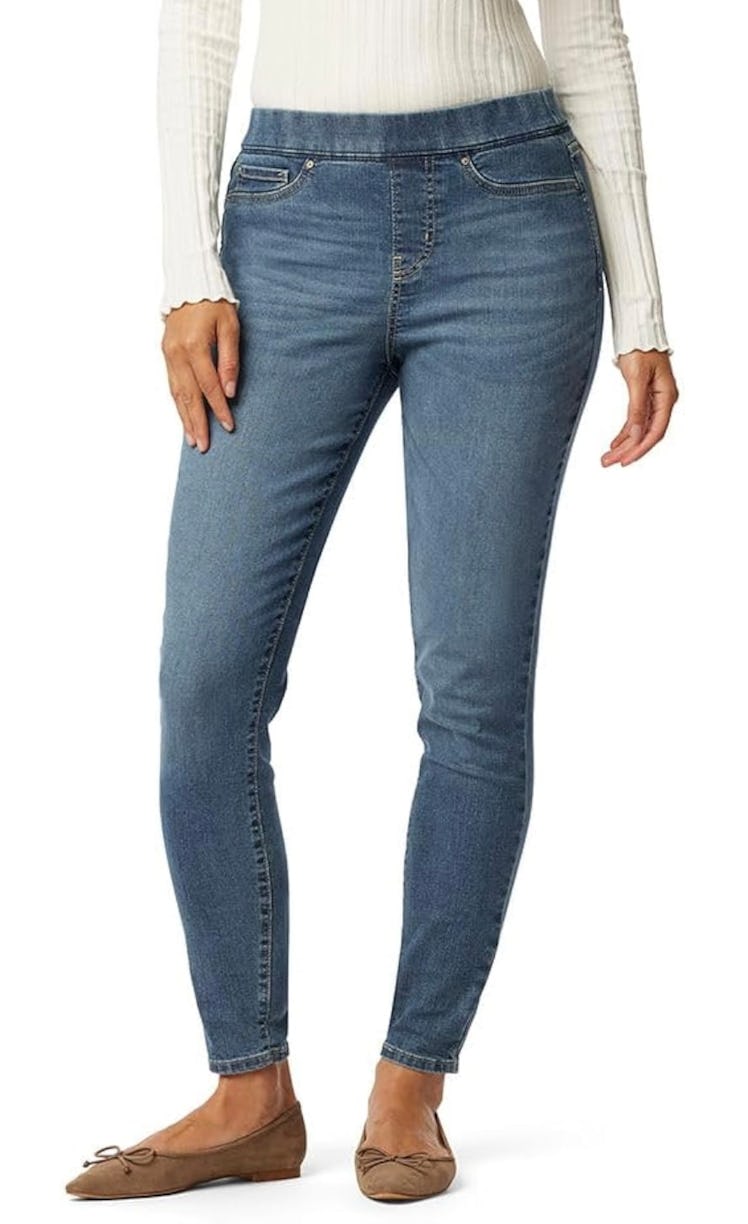 Levi Strauss Signature Gold Totally Shaping Pull-On Skinny Jeans