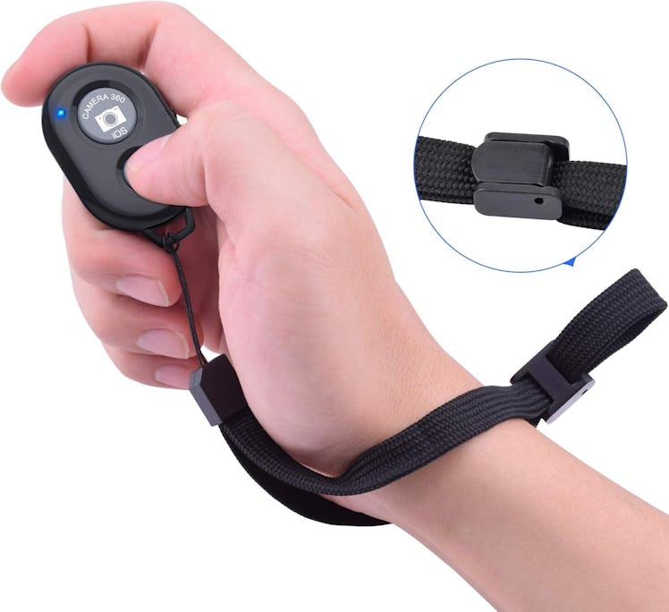 zttopo Wireless Remote Shutter For Smartphone Cameras (2-Pack)