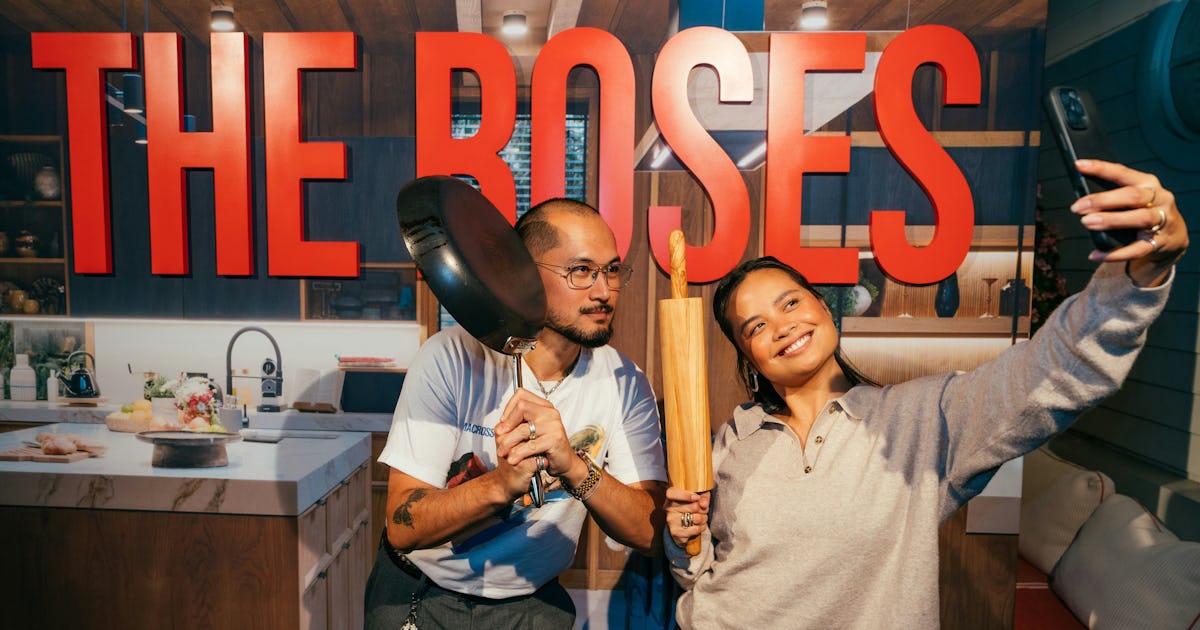 Bustle's Screening Of 'The Roses' Was Full Of Nonstop Laughter