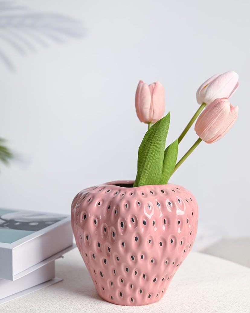 DN DECONATION Strawberry-Shaped Vase 