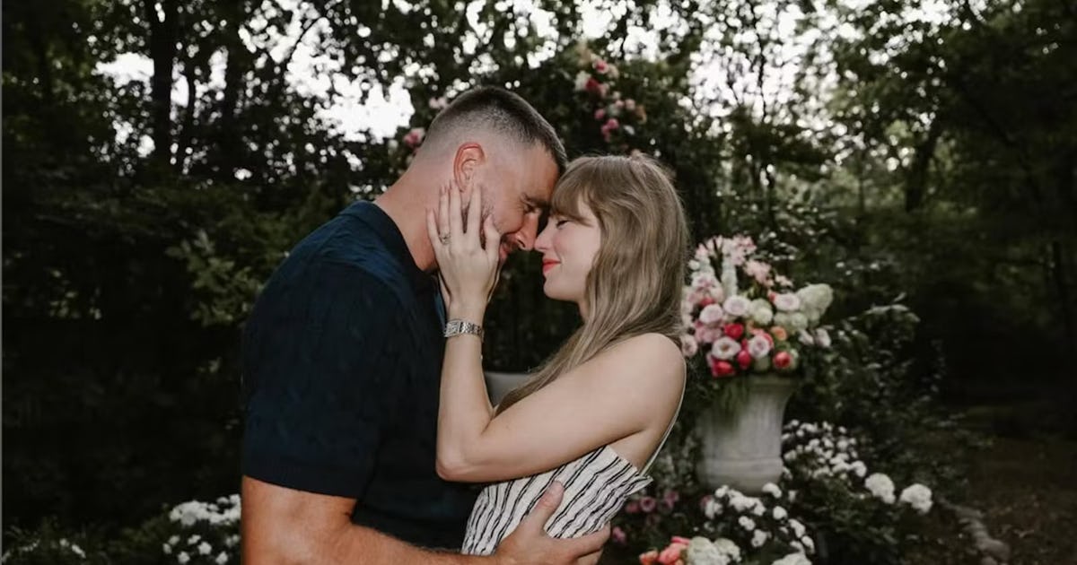 5 Reasons Taylor & Travis Are So Compatible, According To A Celebrity Matchmaker