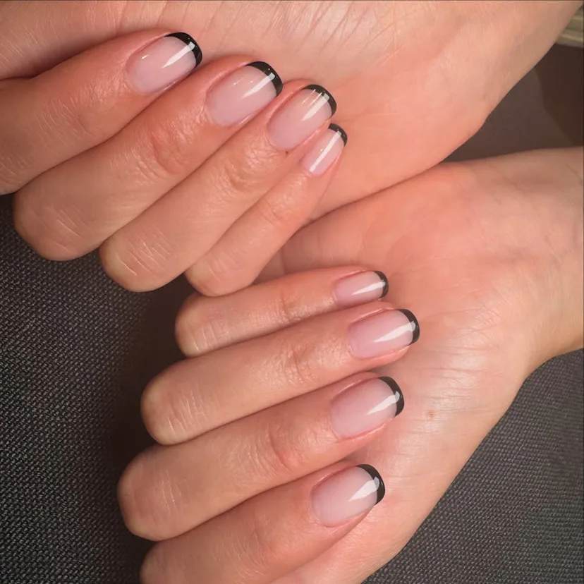 Vittoria Ceretti micro black French manicure