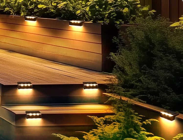 SOLPEX Solar Fence & Stair Lights (16-Pack)