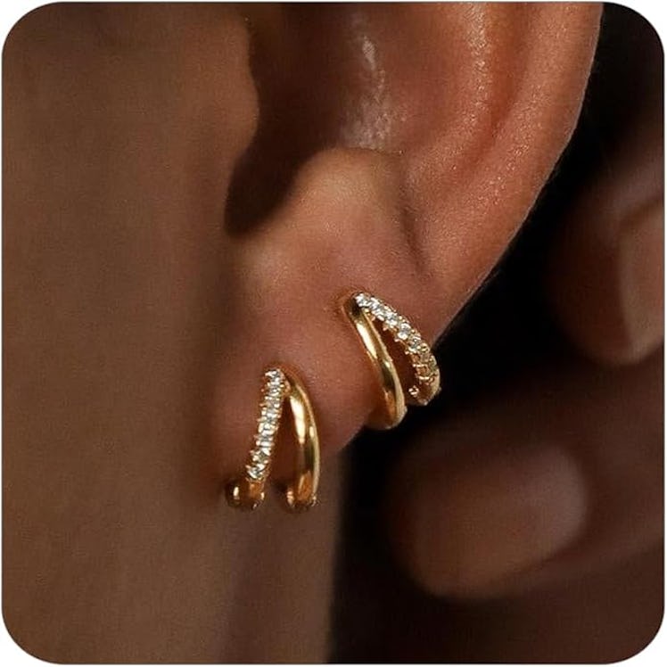 MUMREUES 14-Karat Gold Huggie Earrings