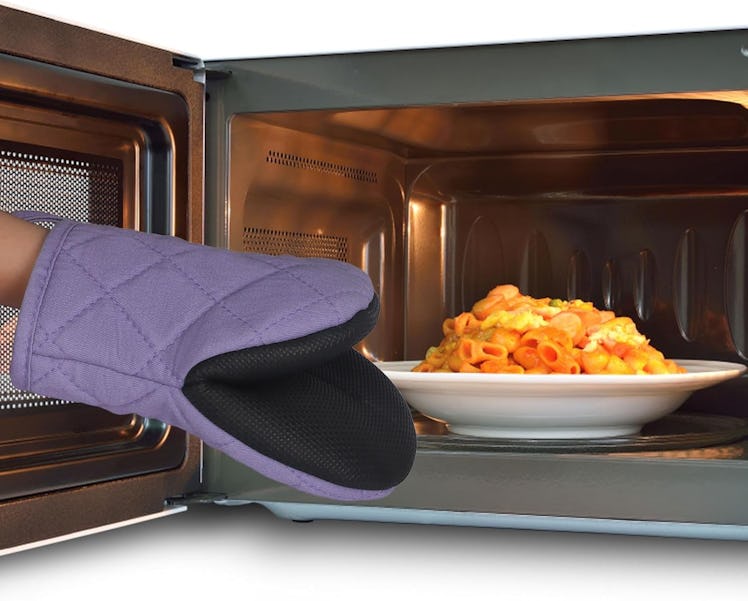 Goldmeet Short Oven Mitts