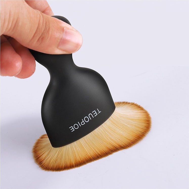 TEUOPIOE Car Interior Cleaning Brush