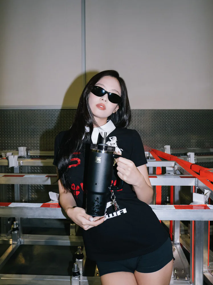 JENNIE x Stanley Midnight Ruby – CAFÉ JENNIE x Stanley Midnight Ruby – CAFÉ