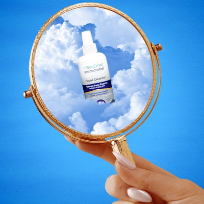 This Hypochlorous Acid Spray For Acne Is A *Need* For Gym-Goers