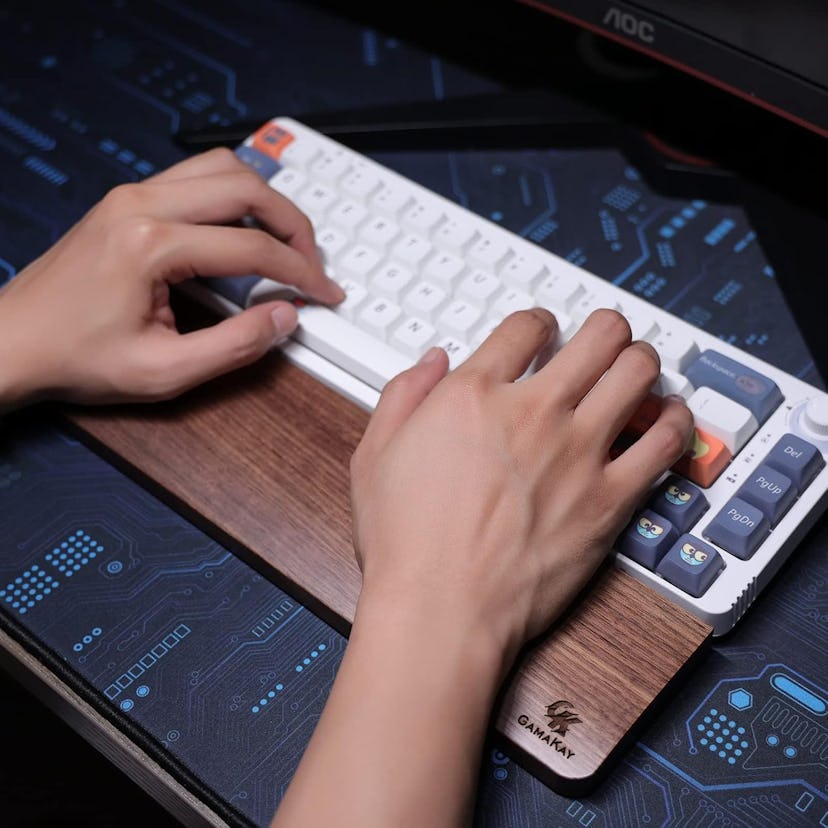 GK GAMAKAY Wooden Wrist Rest Pad