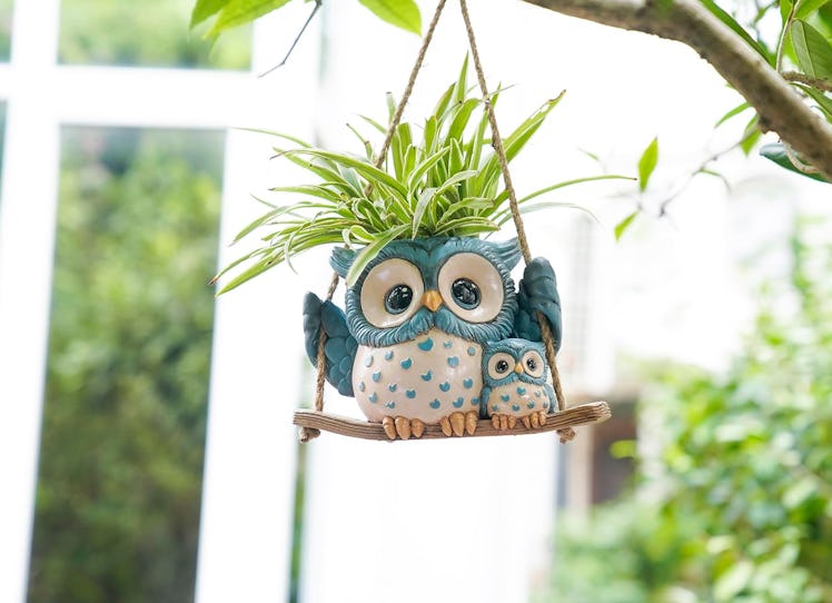 Saysmile Swinging Owl Hanging Planter